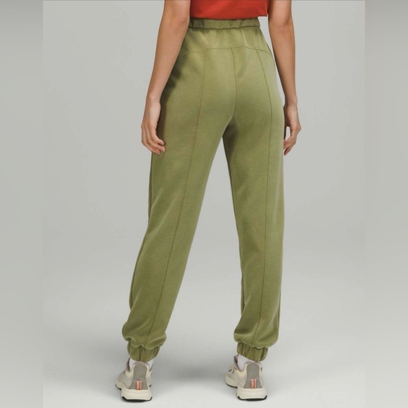 Lululemon Softstreme Relaxed High-Rise Pant - Picture 4 of 12